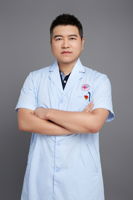 卢深涛.png